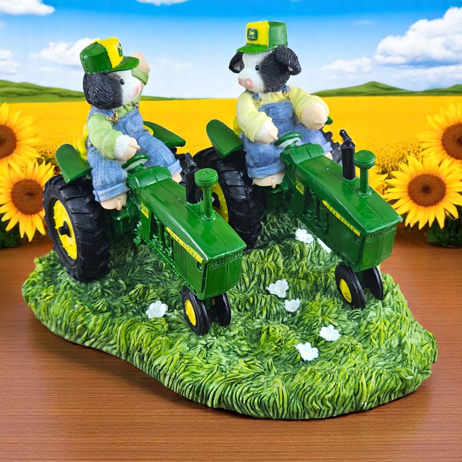 VTG Mary Moo Moos John Deere Howdy Neighbor Tractors 867403 Special Limited Ed