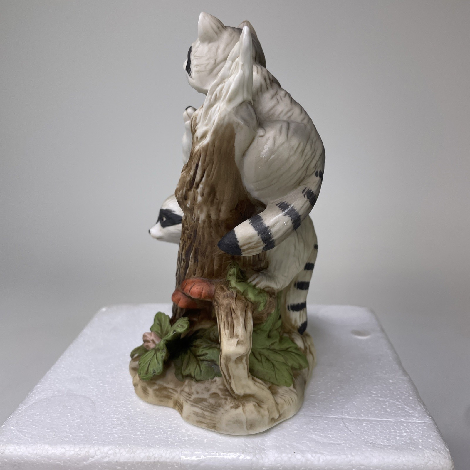 HOMCO Home Interior Masterpiece Collection 1433 Porcelain 3 Racoon Figure