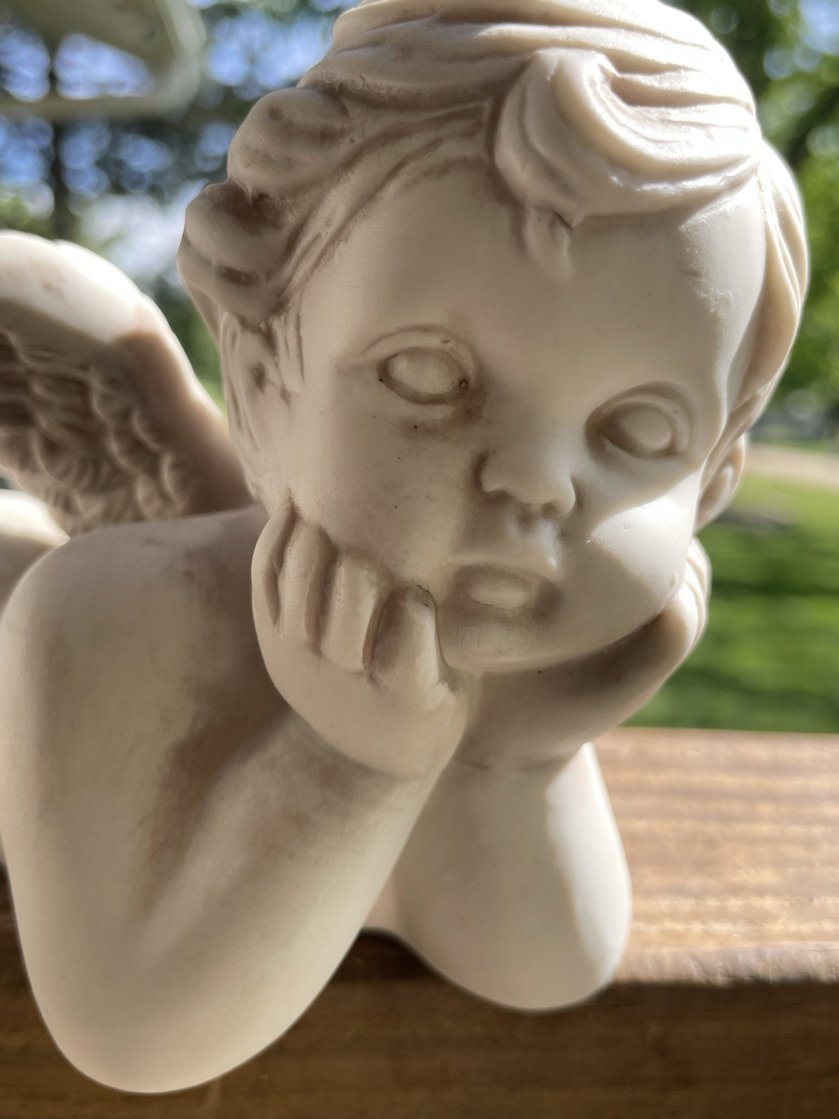 2 White Ceramic Cherub Angel Figurines Sitting/Laying Down Beautiful Preowned