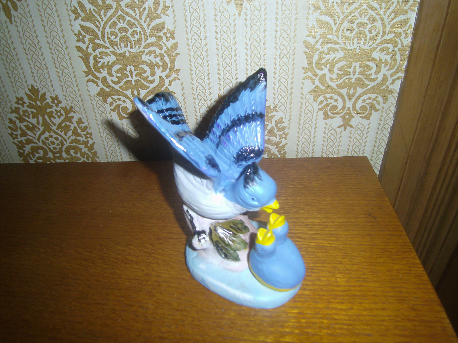Blue Jay Mamma feeds young chicks hand painted figurine 5 1/2 inches tall Birds