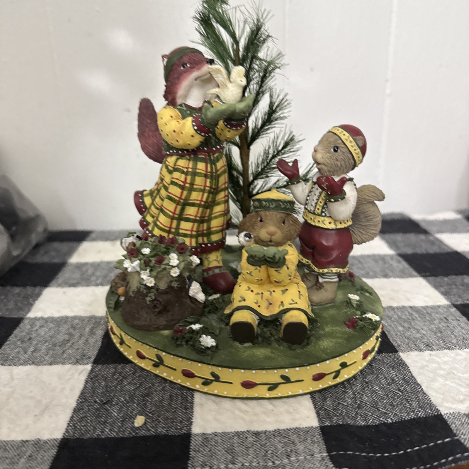 Demdaco Woodsong “Free to Fly” Figurine Wildlife Squirrel Chipmunk Rabbit 2002