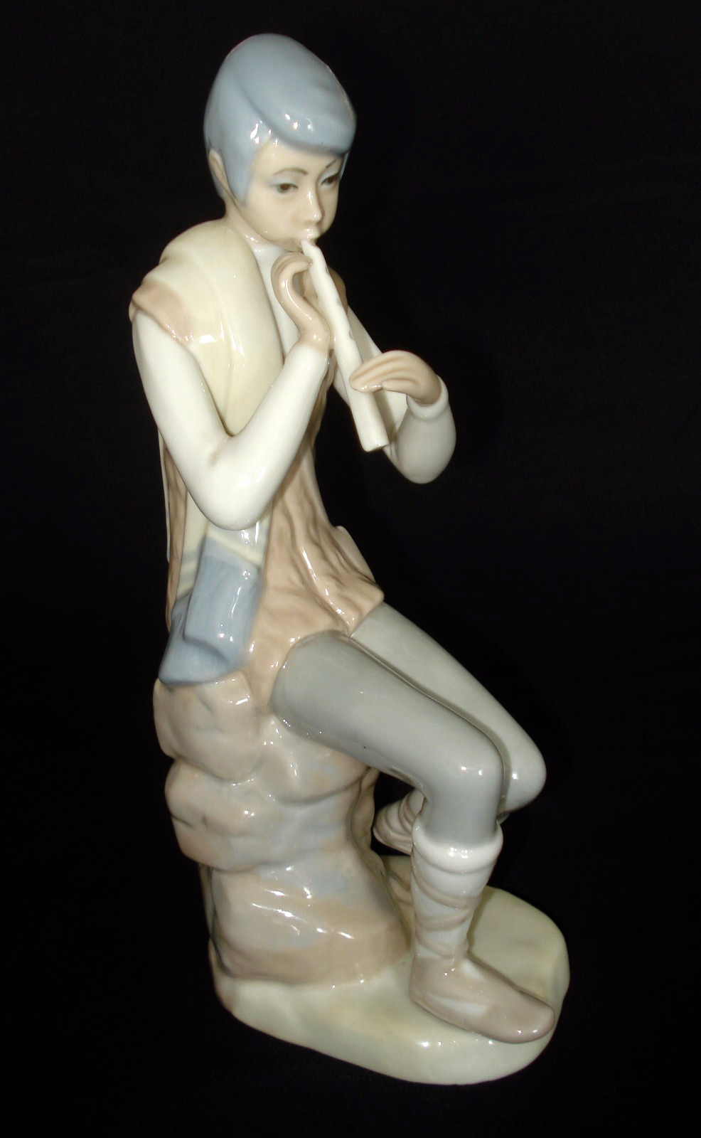 VTG CASADES Porcelain Boy with Flute 9.5″ Tall Figurine Made in Spain Mint
