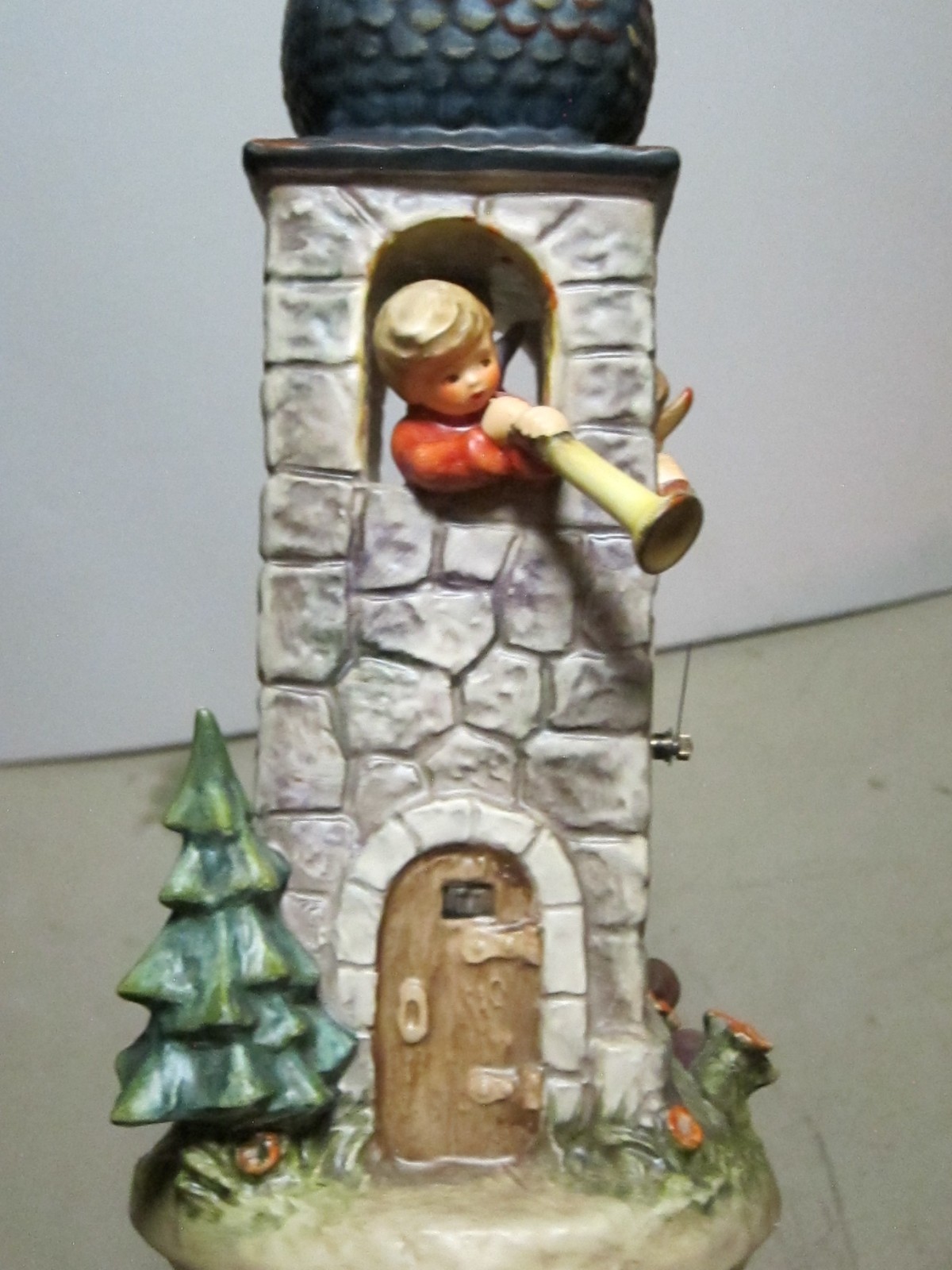1988 Goebel Hummel Call To Worship LEX #341 Clock Tower FIGURINE 13″, Damaged