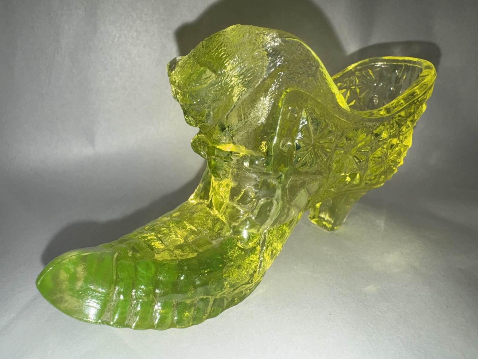 Yellow Antique Jaguar Head Uranium Vaseline Glass Shoe