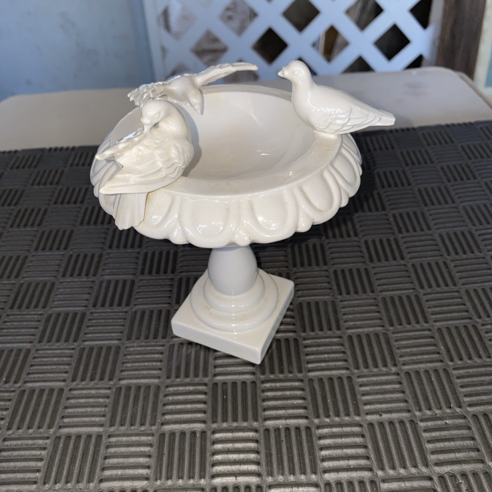 Vintage Miniture Bird Bath With Three Doves Of Peace Perched On Birdbath