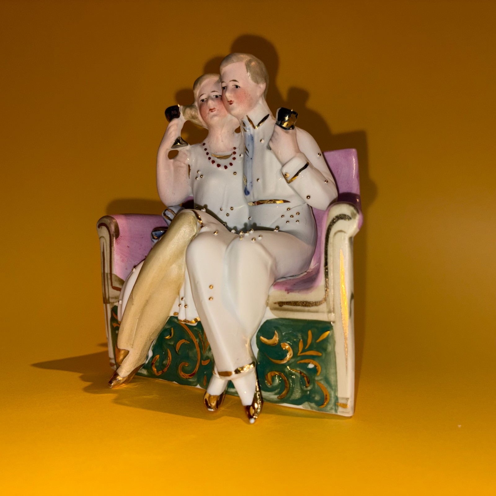 ❤️ CUTE Vintage 1920s Couple Man Woman Cheers Anniversary Figurine Bisque LOVE
