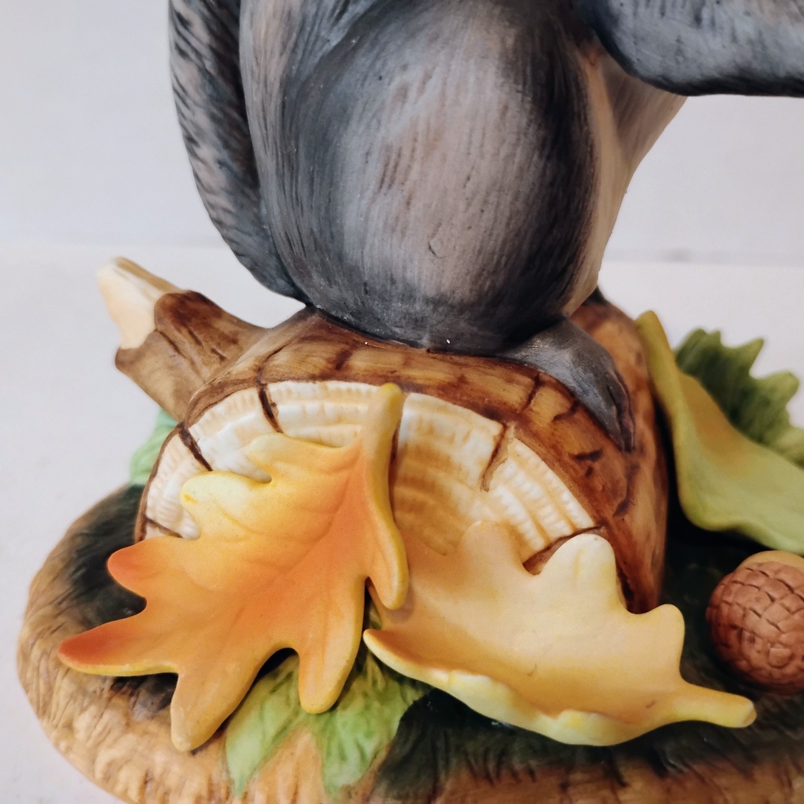 Andrea by Sadek Gray Squirrel #9687 Porcelain 5.5″ Figurine 1997 Vintage