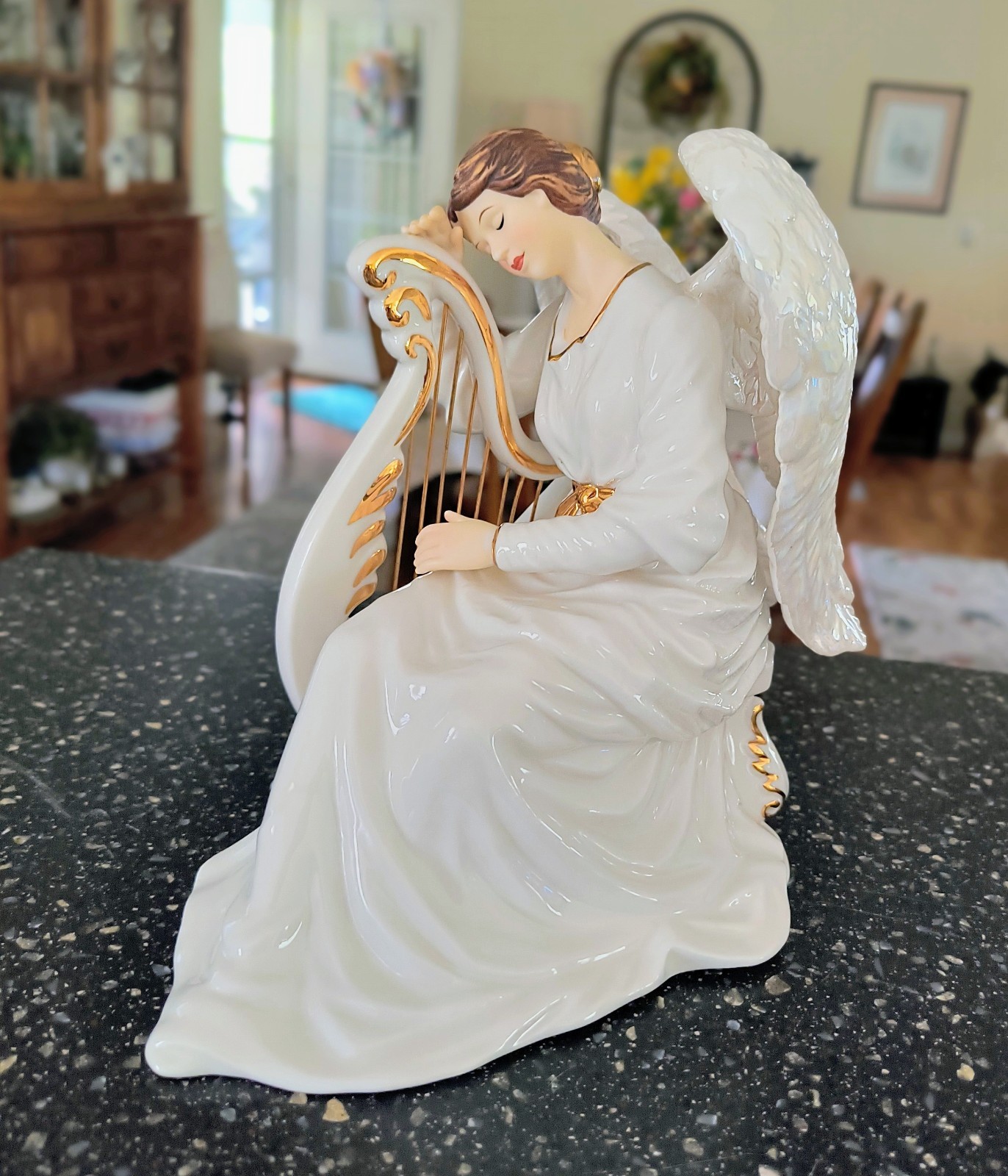 Grandeur Noel O’ Well 2001 Porcelain Angel with Harp Figurine Collectible