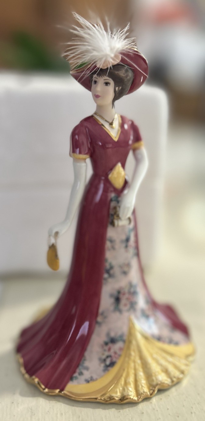 Bradford Exchange Lena Liu’s “A Day At the Races” Heirloom Porcelain Bell 2005