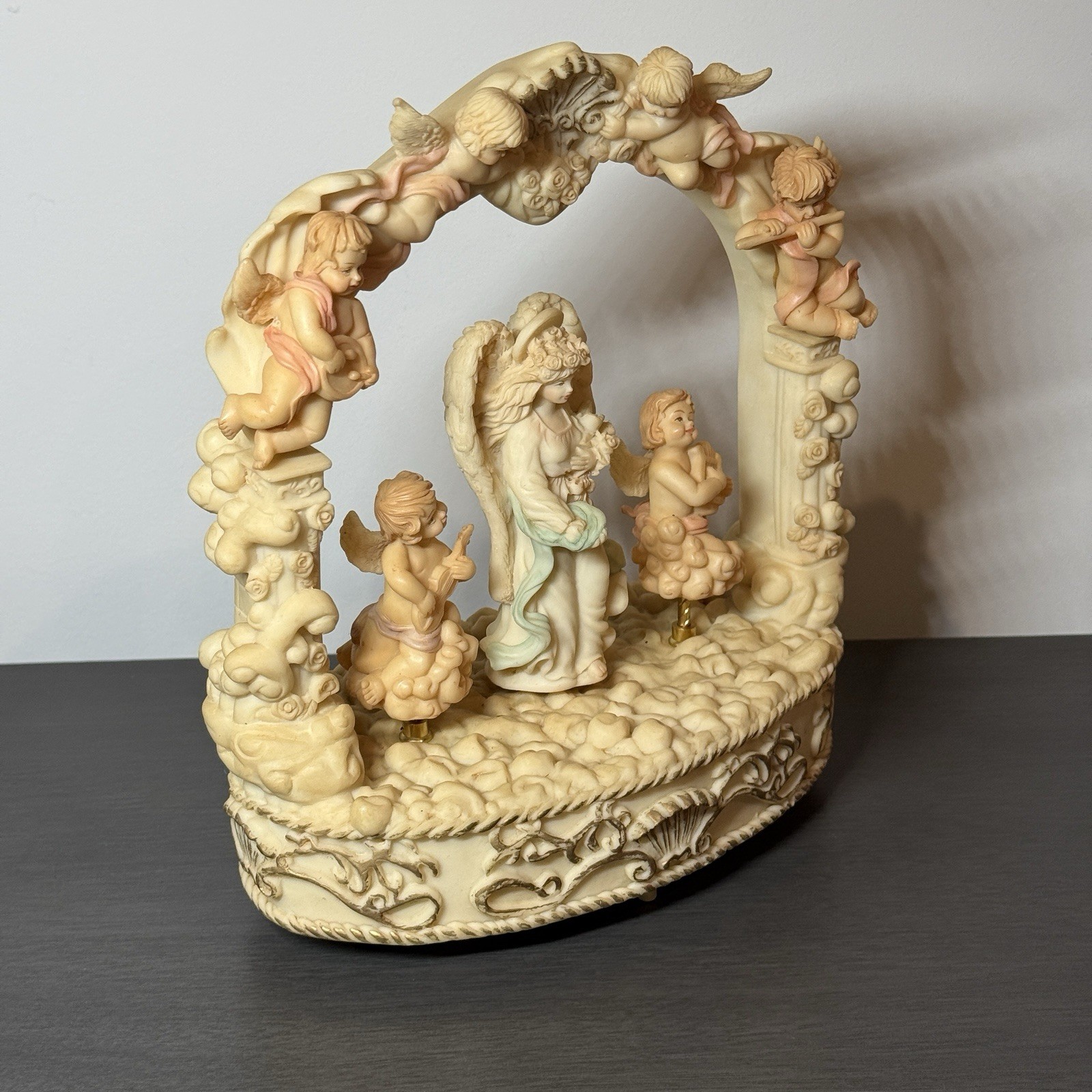 Vintage San Francisco Music Box Co Angel Cherubs Arch “Somewhere Out There”