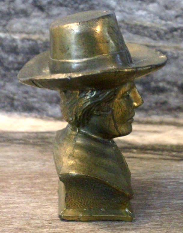 Vintage 2.25 in. Tall Casdt Metal Bust of Pilgrim John Alden