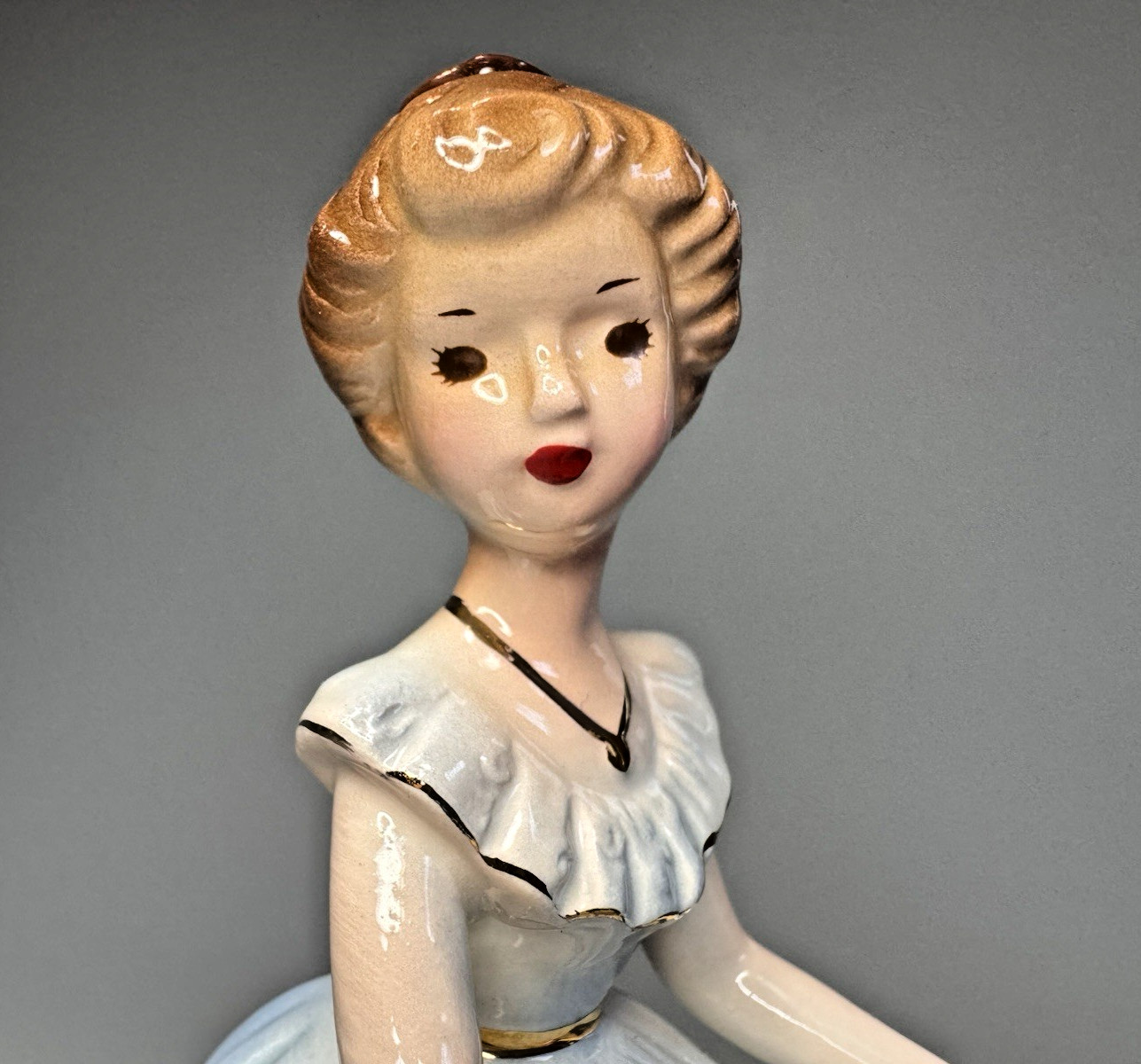 Josef Originals LADIES Of SONG Portraits Series Figurine Sitting Roses w/Sticker