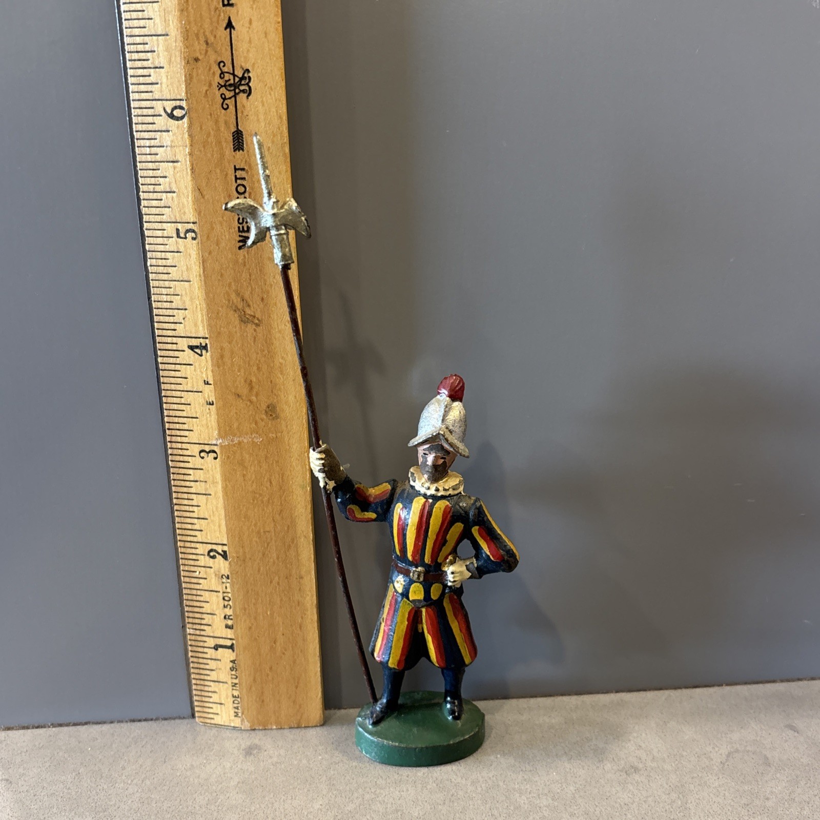 VINTAGE FIGIR ITALY VATICAN SWISS GUARD see Photos