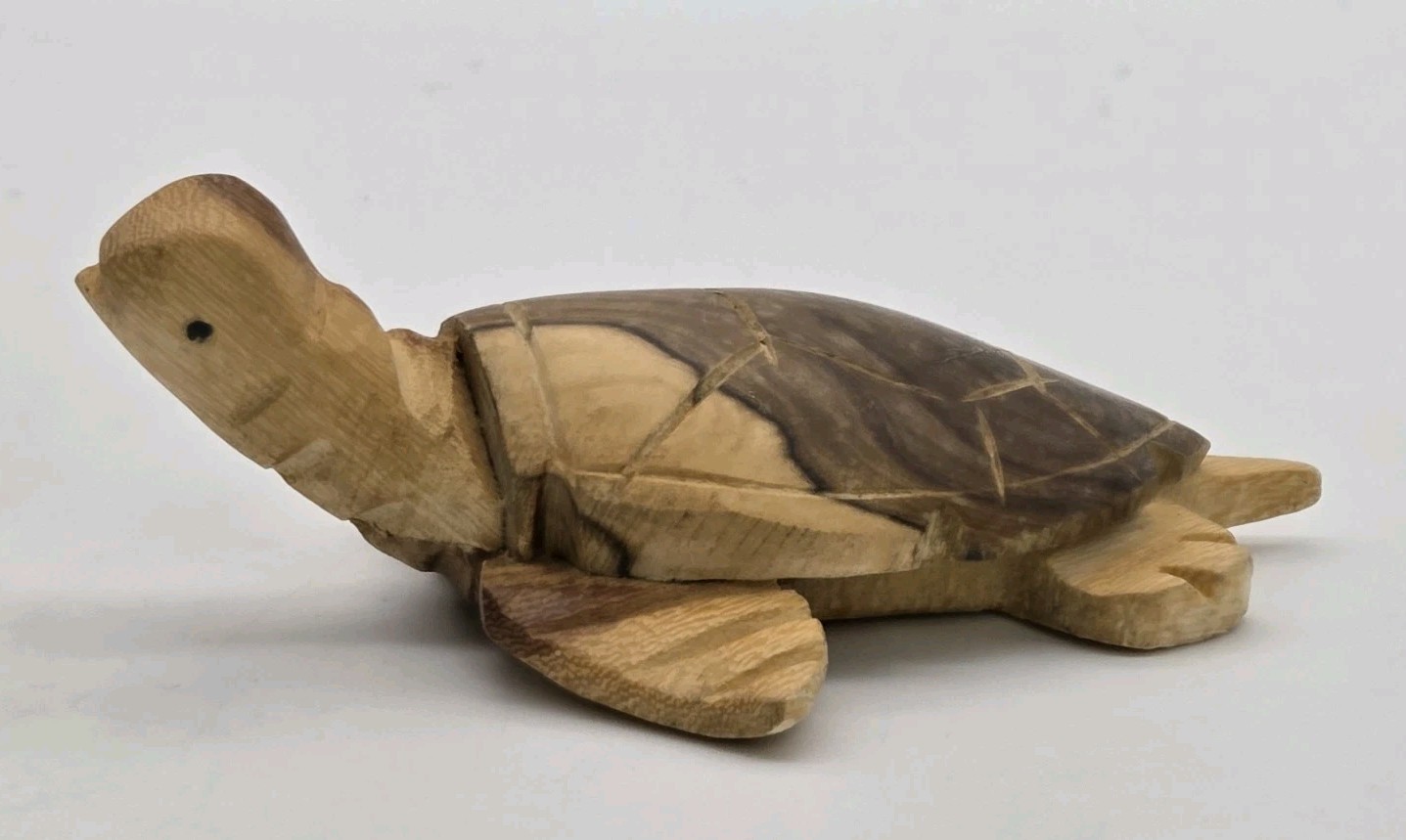 Turtle Hand Carved Hibiscus 2 Toned Wood 3.25″ L Signed BRE
