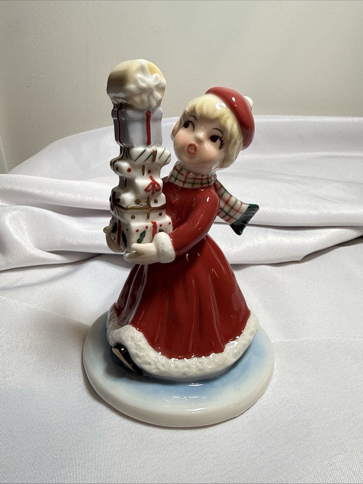 Royal Doulton Nostalgic Christmas Wrapped and Ready Figurine Shopper Girl