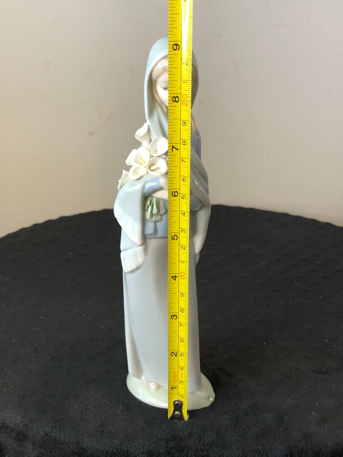 Retired Lladro #4650 Standing Girl Figurine with Calla Lilies, Uranium Glaze