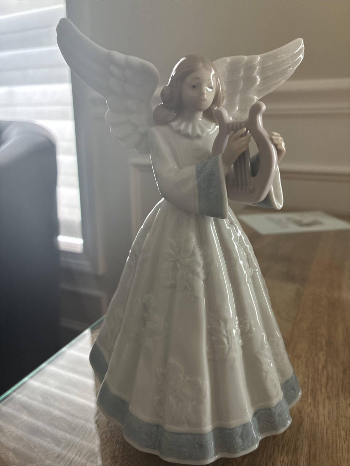 Vintage MINT Lladro Heavenly Harpest 5830 Angel with Lyre Figurine. No box
