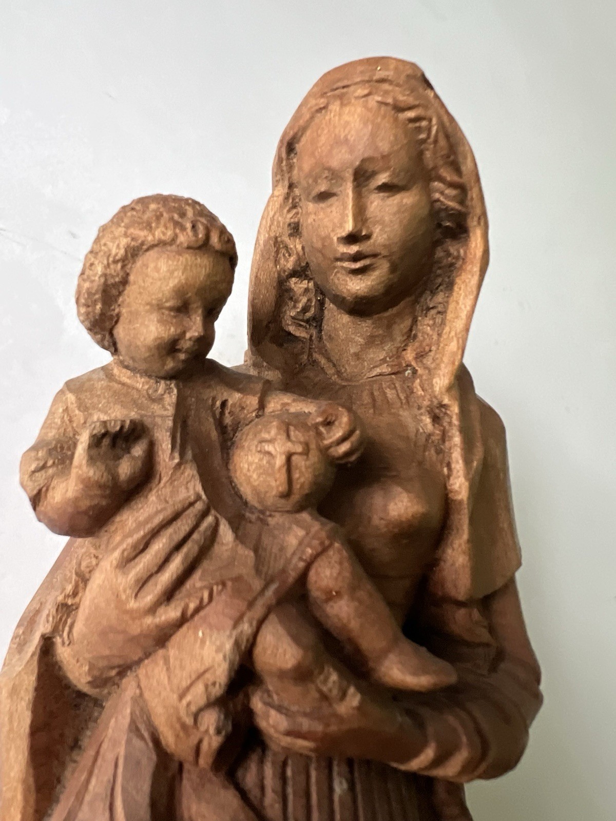 10″ Vtg Early ANRI Carved Wood Madonna Baby Jesus Child Figure Good Condition