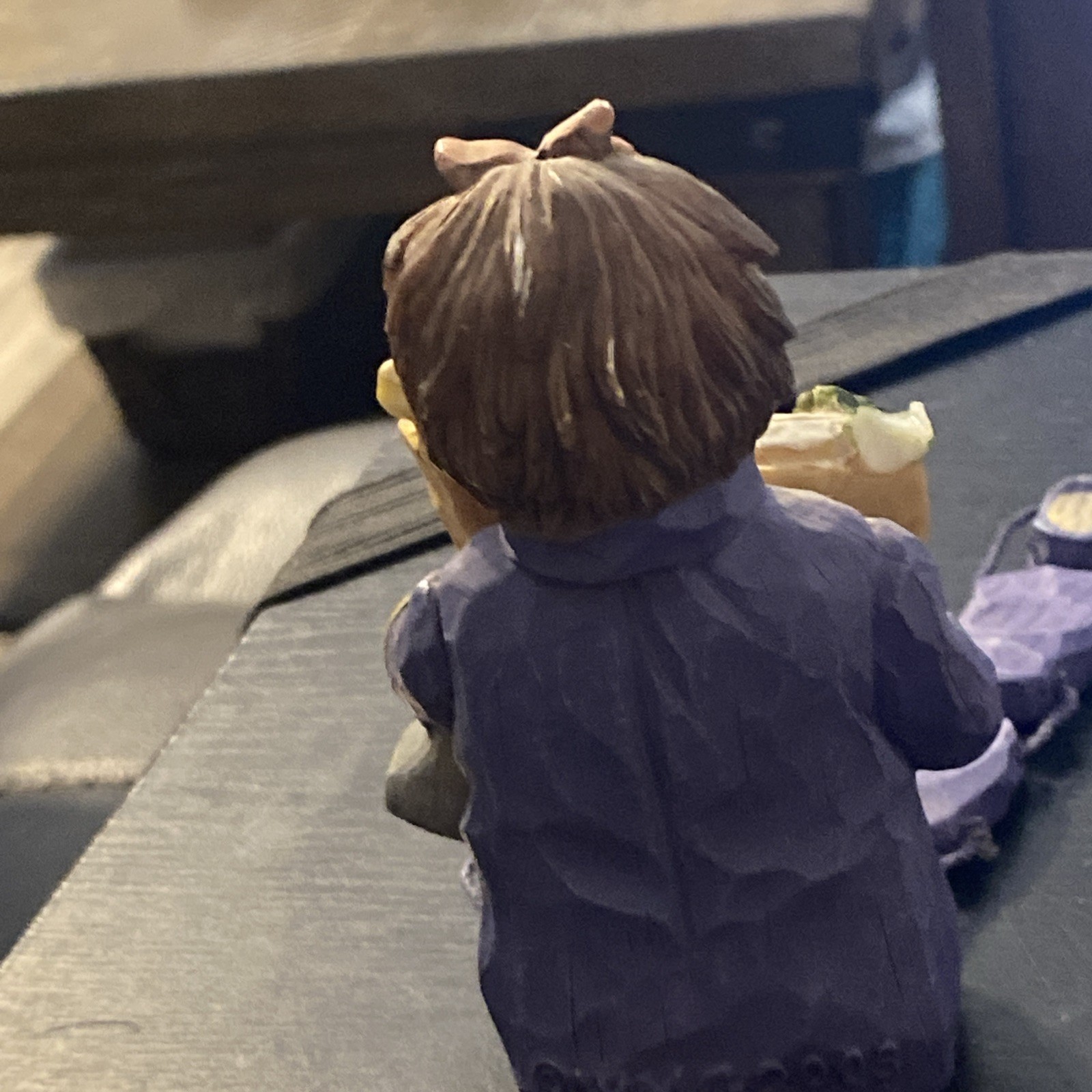 GROCERY SHOPPING LADY Woman Shelf Sitter Purple
