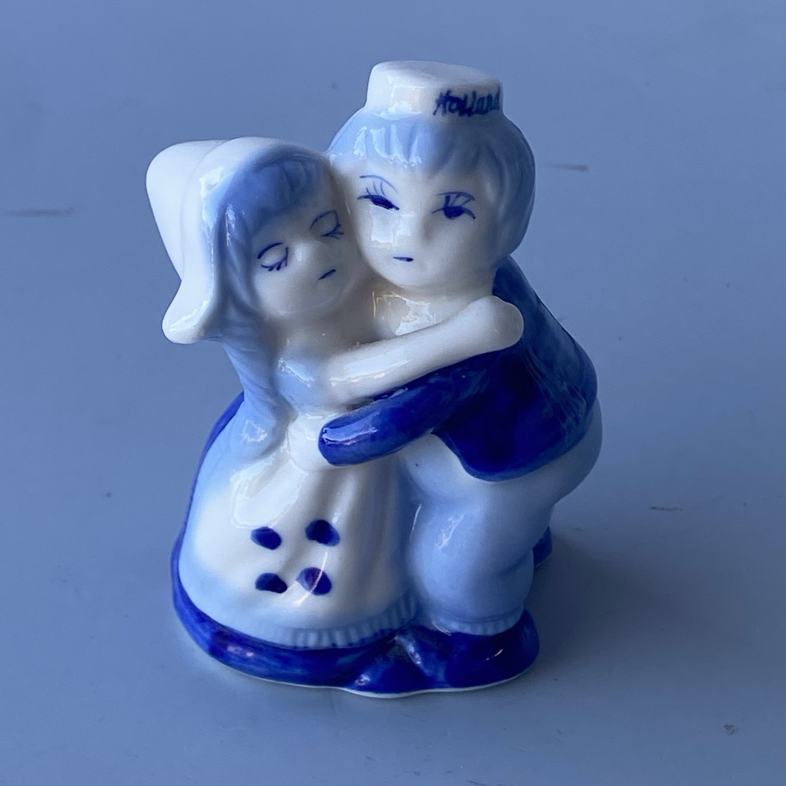 Vintage Delft Handpainted Porcelain Blue & White Holland Couple Embracing