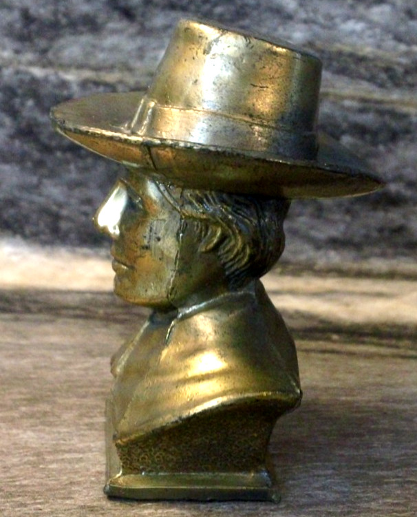 Vintage 2.25 in. Tall Casdt Metal Bust of Pilgrim John Alden