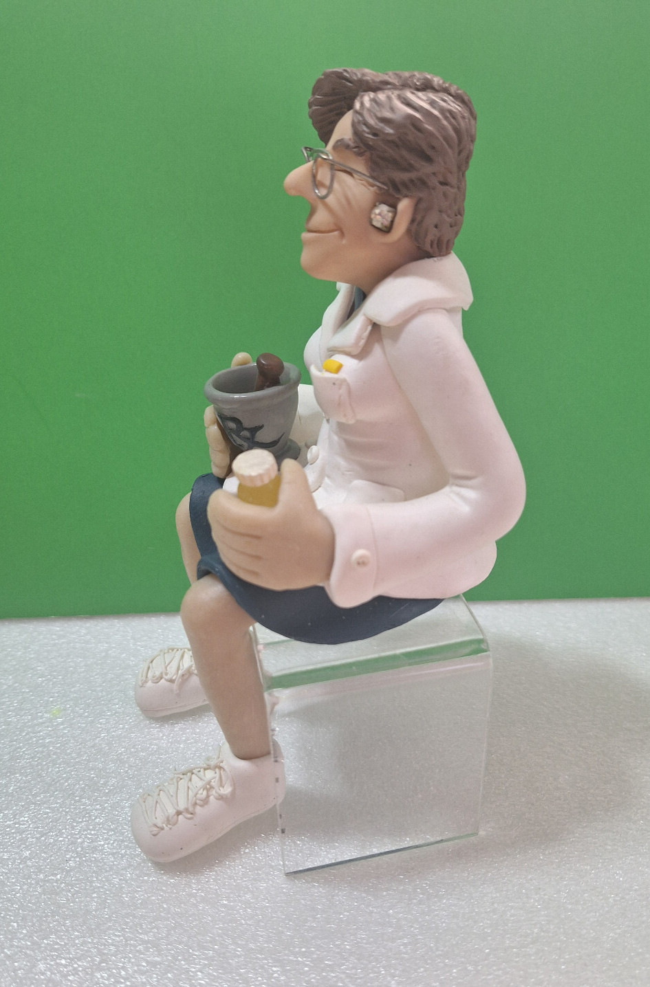 Shelf Sitters PHARMACIST Family of Friends Manning Collection Figurine