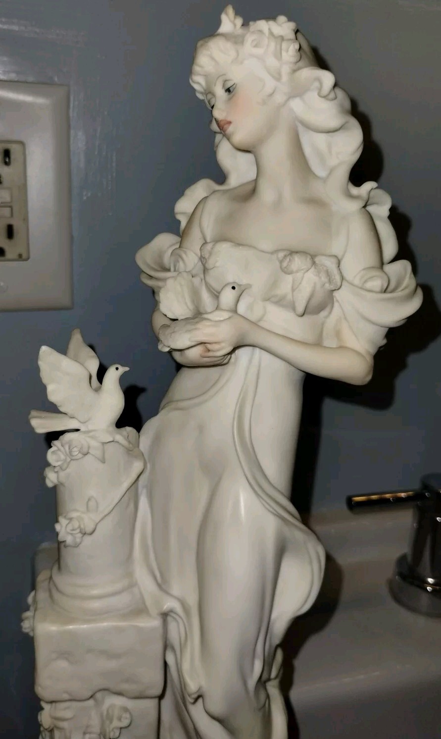 Lady With Doves Giuseppe Armani Figurine 13 Inches Tall
