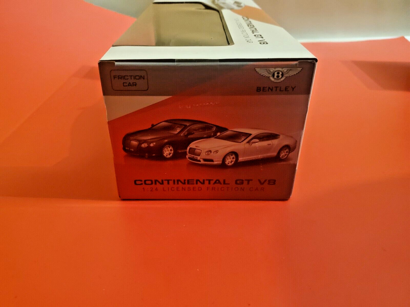 BENTLEY CONTINENTAL GT V8 / 1:24 LICENSED CAR / BRAND NEW IN BOX