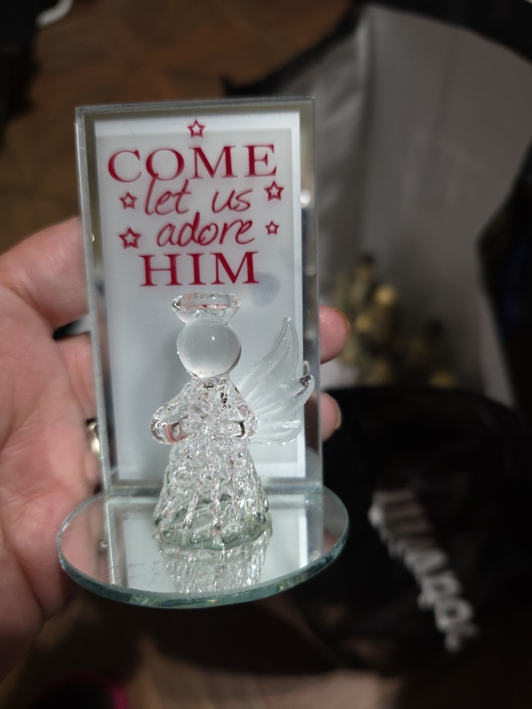 ” NIP ” Come Let Us Adore Him ” Glass Angel Figurine ” BEAUTIFUL GIFT ITEM “