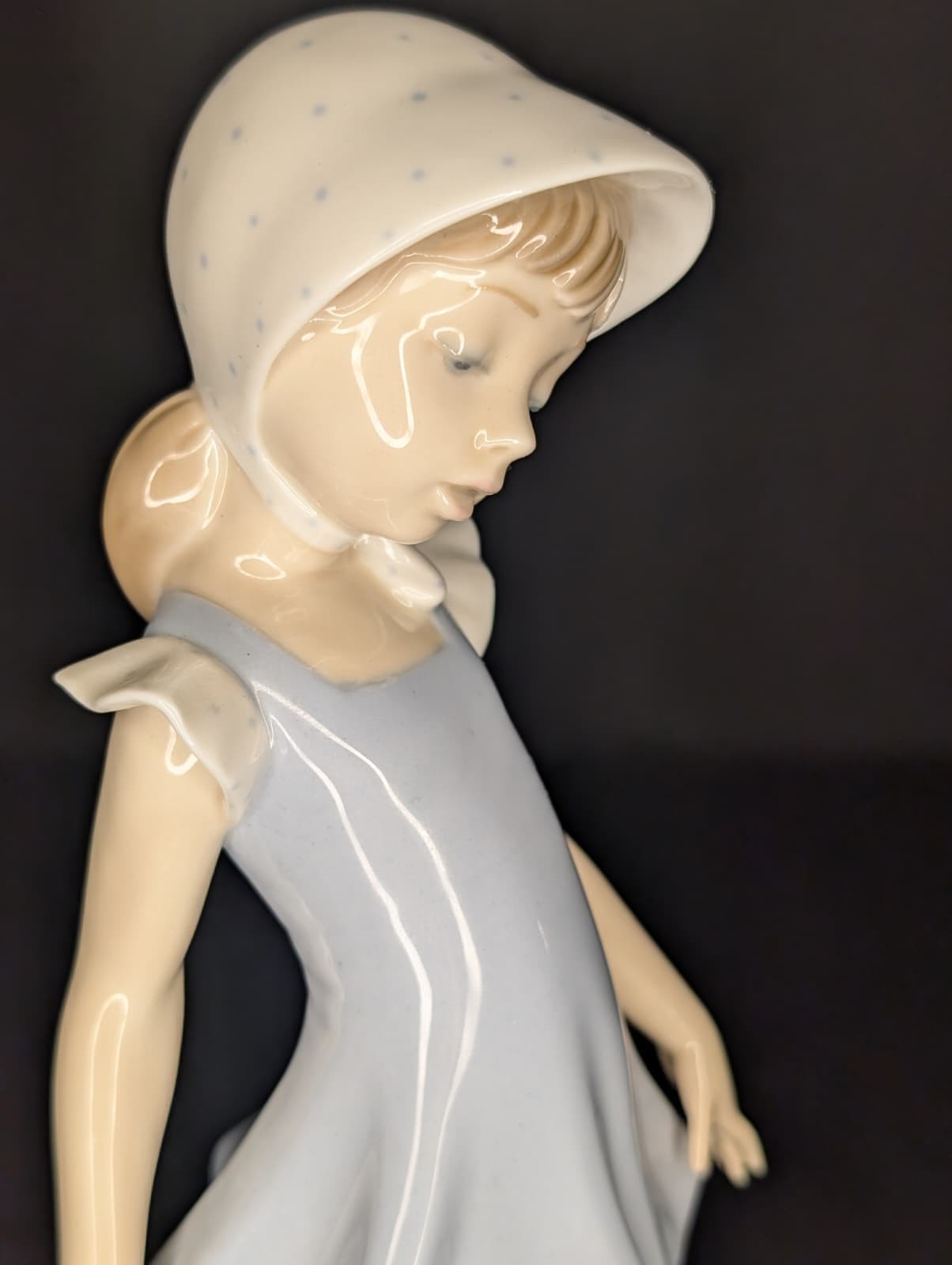 Rare Retired Vintage Lladro Candid #5039 Girl Figurine 9.5″ Spain