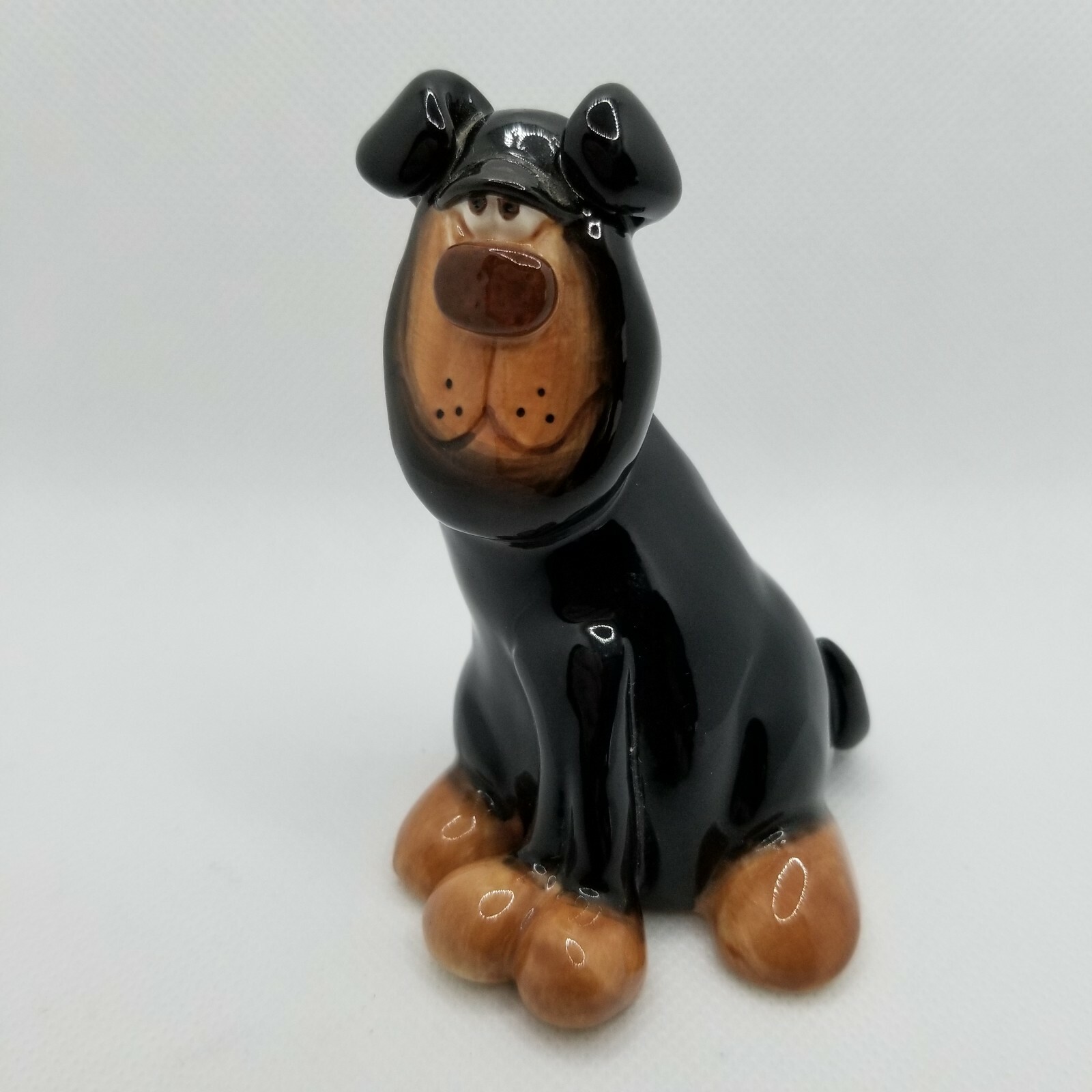 Rottweiler Dog Figurine Douglas Porcelain Dog Lover Rottie 3.75″ Signed