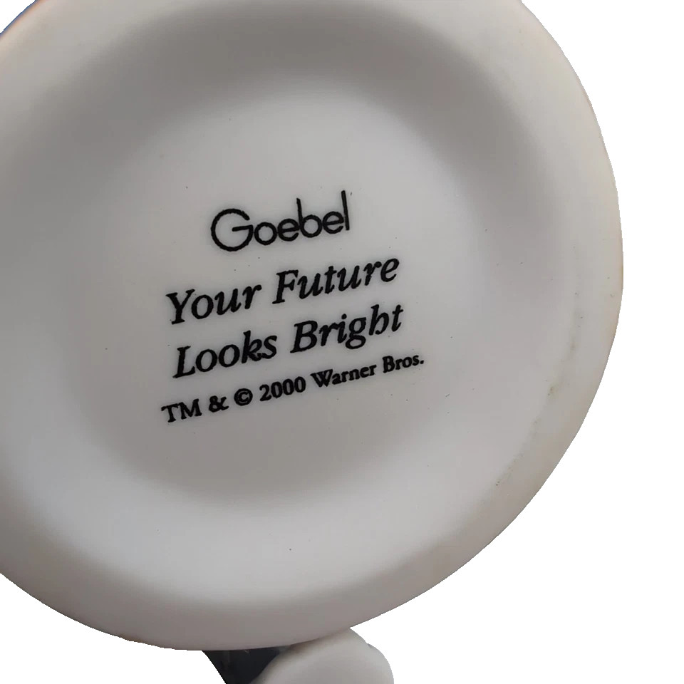 Goebel – Your Future Looks Bright – Bugs Bunny – Figurine NEW IN BOX VINTAGE