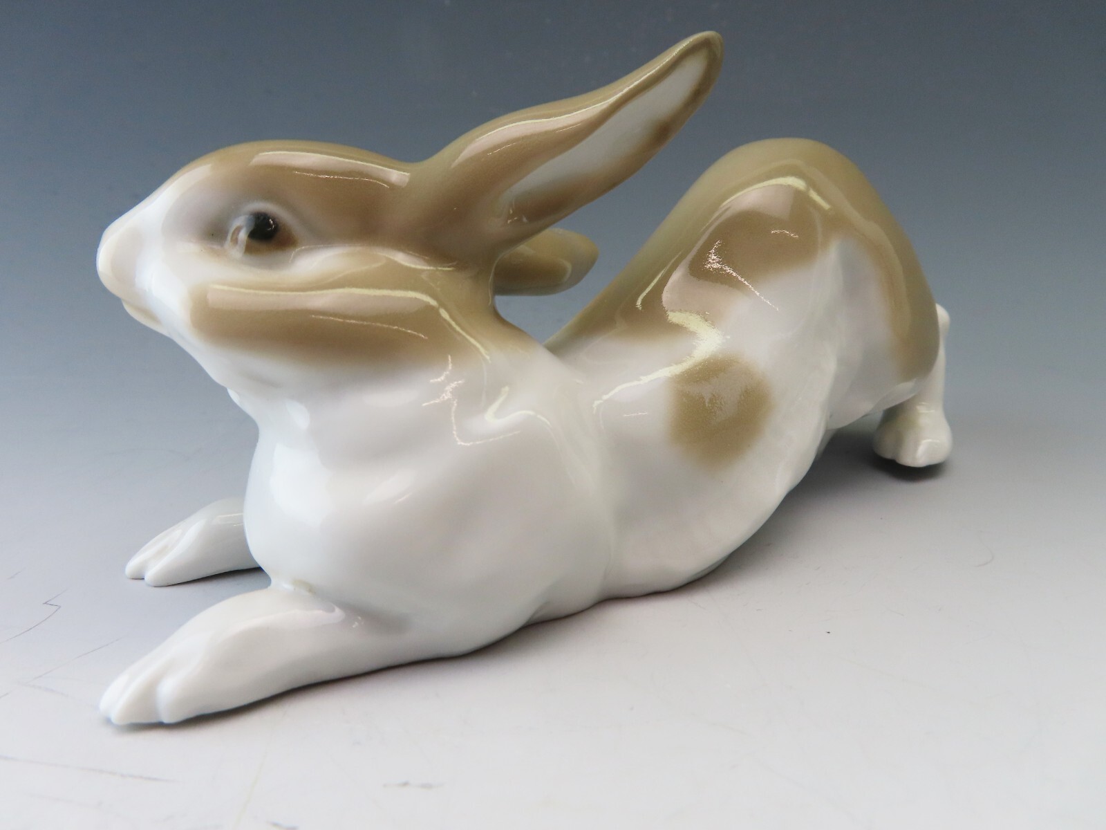 Lladro Long Rabbit by Fulgencio Garcia 1958-1960 5 3/4″ long impressed mark