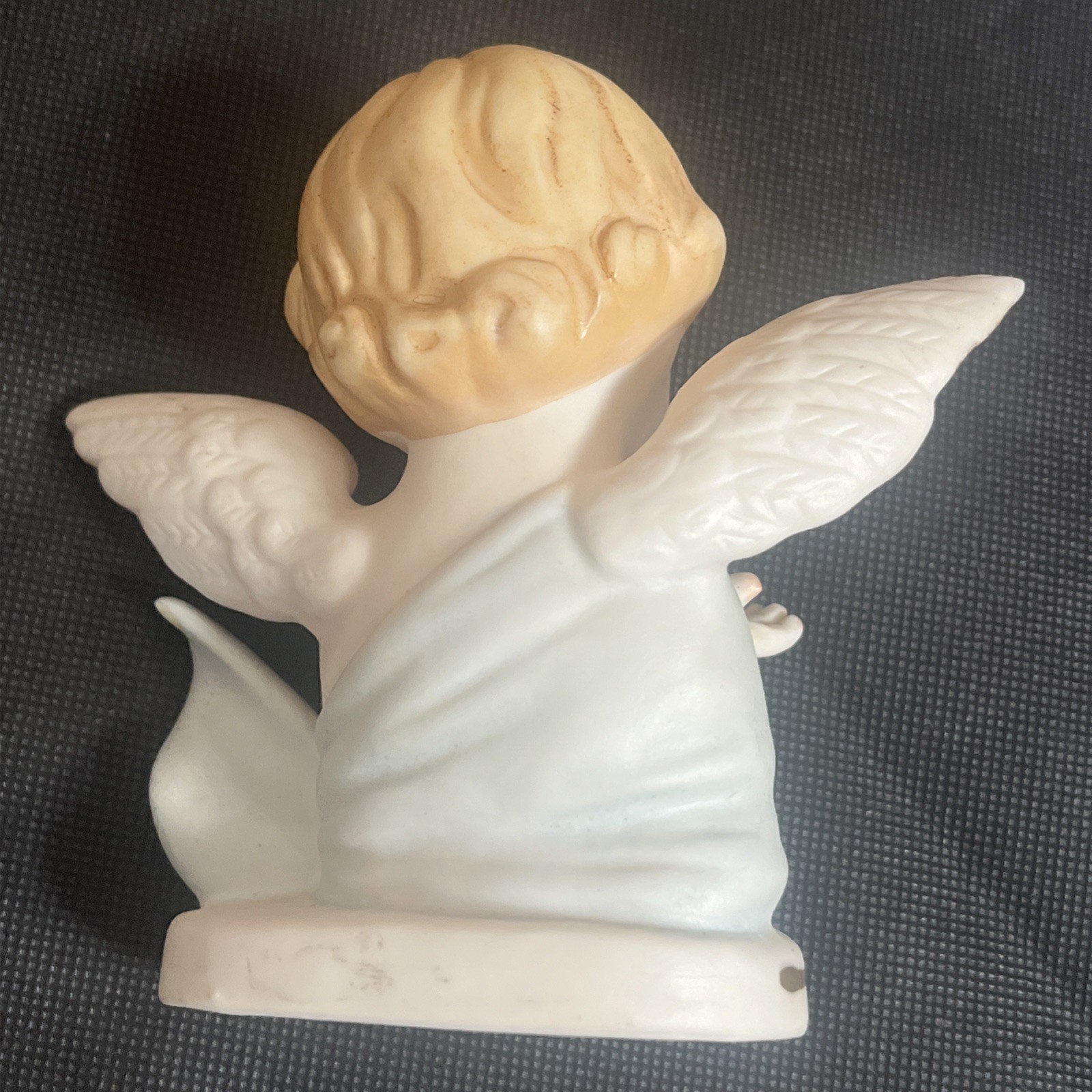 VINTAGE Arco ANGEL CHERUB holding Rose figurine Made in Japan BEAUTIFUL Easter