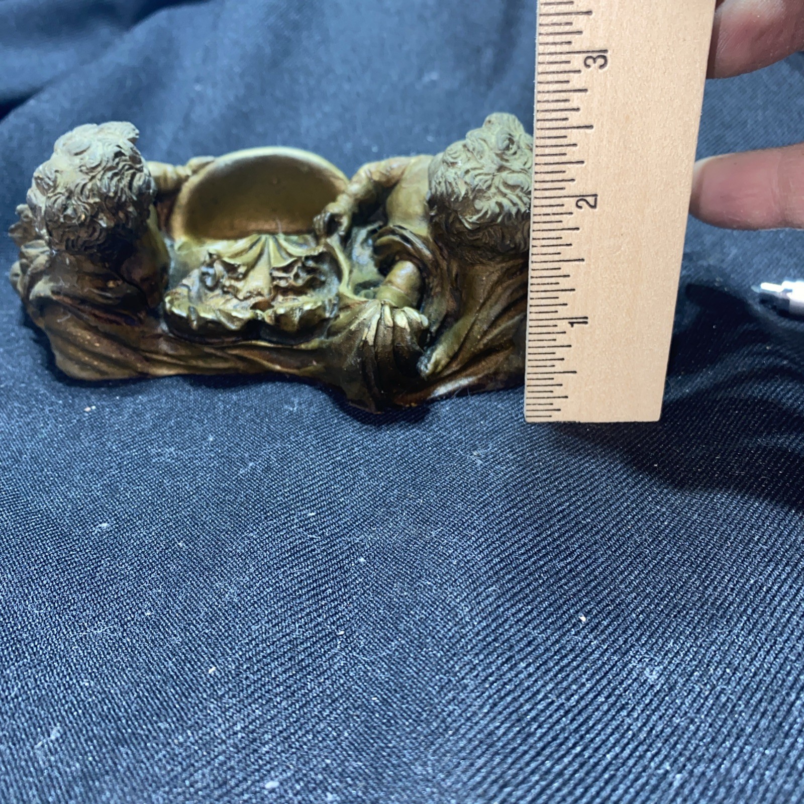 Beautiful Vintage Cherub Angel Figurine Wall Plaque Small Pocket