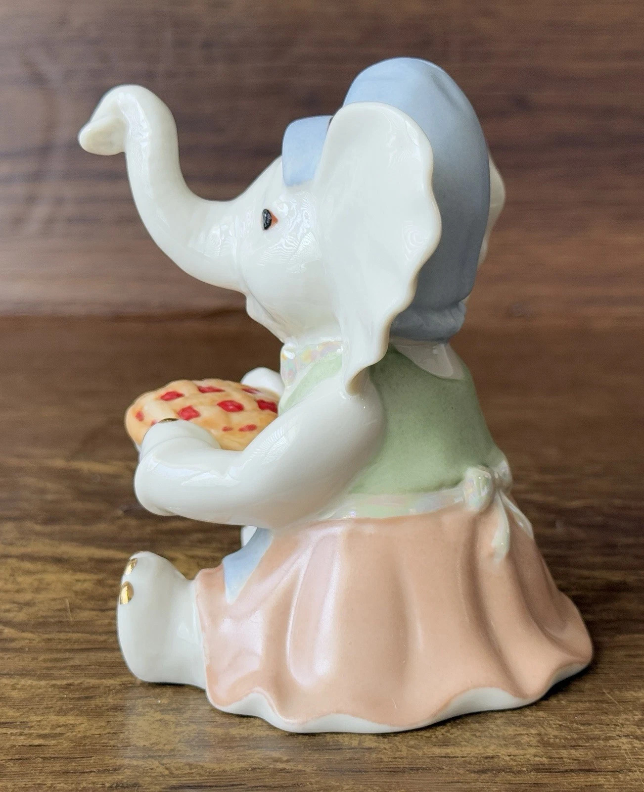 Lenox Lucky Elephant Figurine Gift Of Thanksgiving Pie Baker’s Hat LE COA NEW