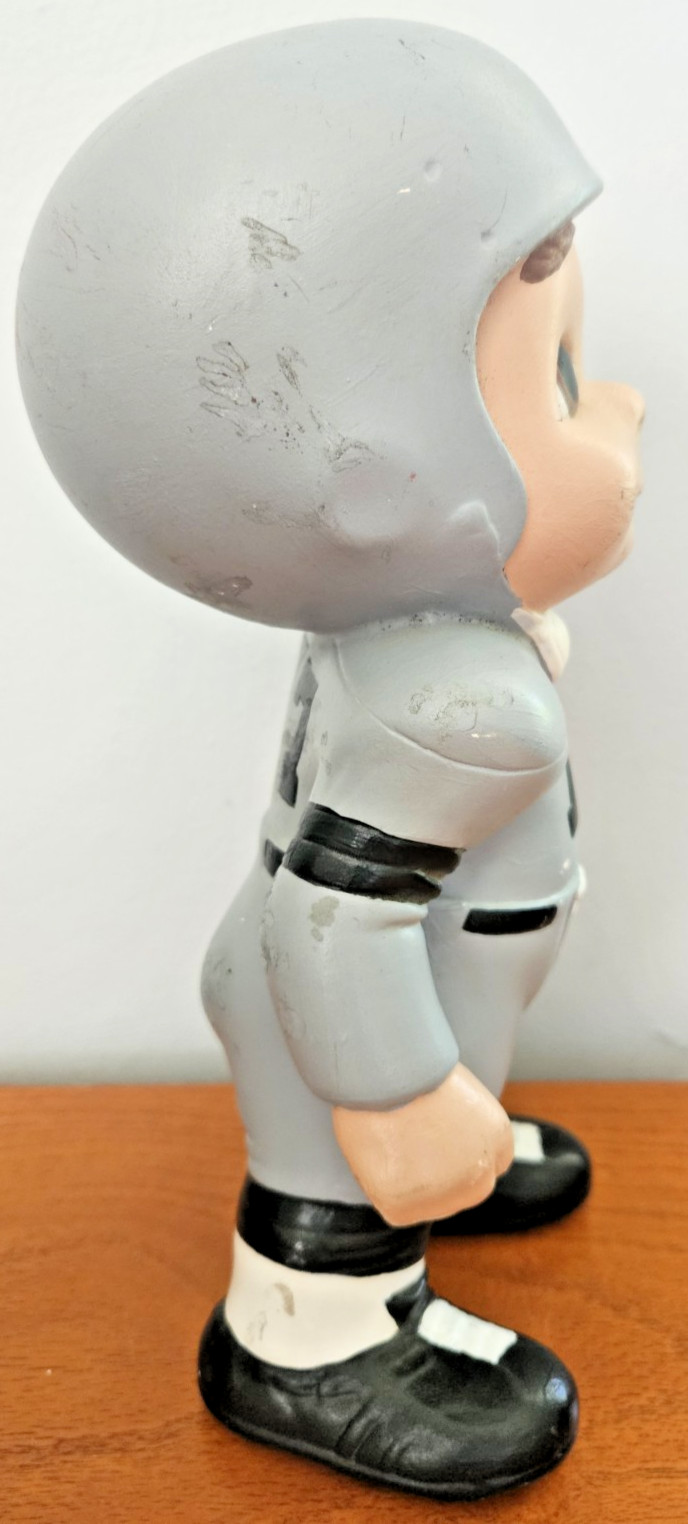 VTG 1970s Atlantic Mold Ceramic Football Player Las Vegas Oakland Raiders NFL