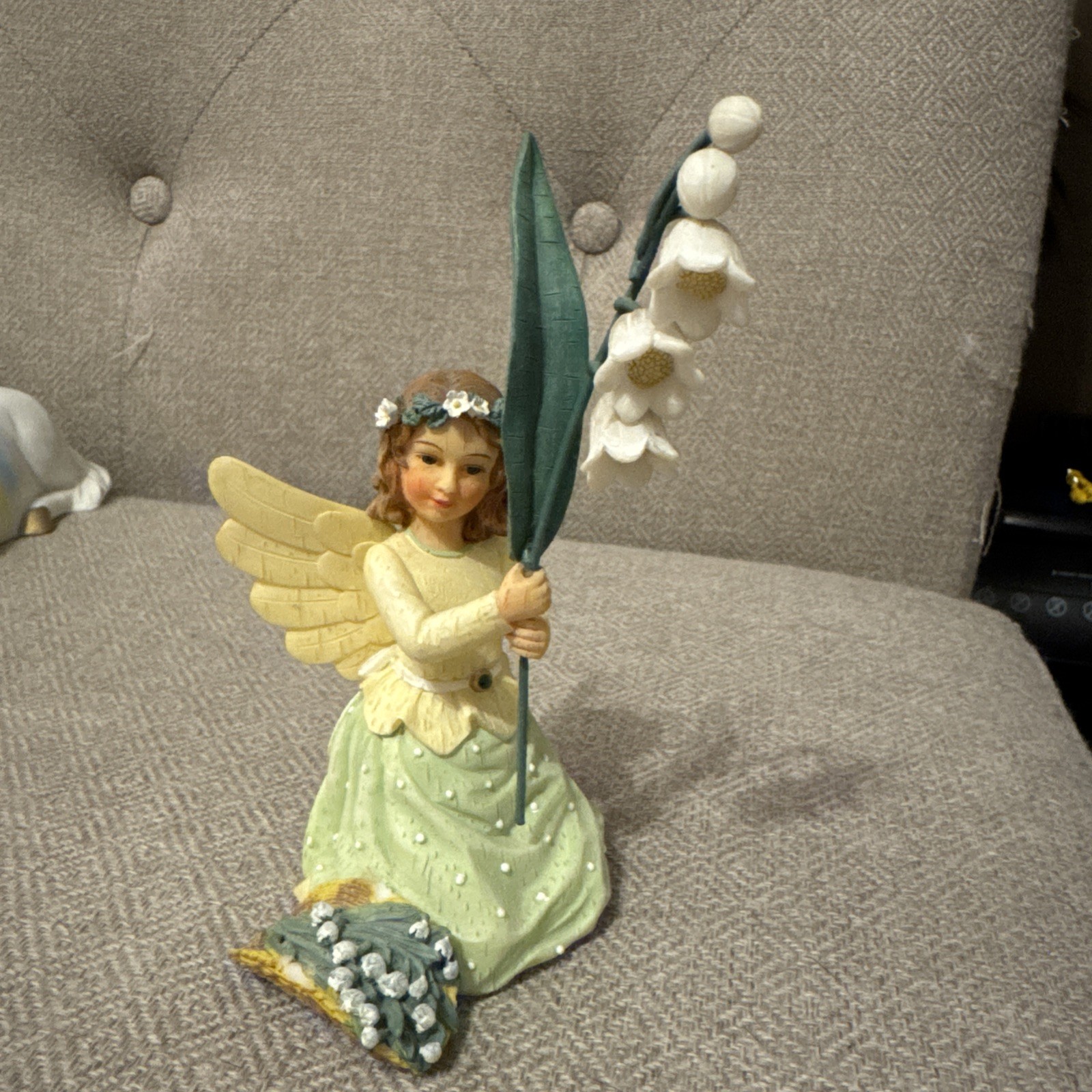 Vtg 2002 Demdaco Wildflower Angels May Lily of the Valley Figurine Kathy Killup