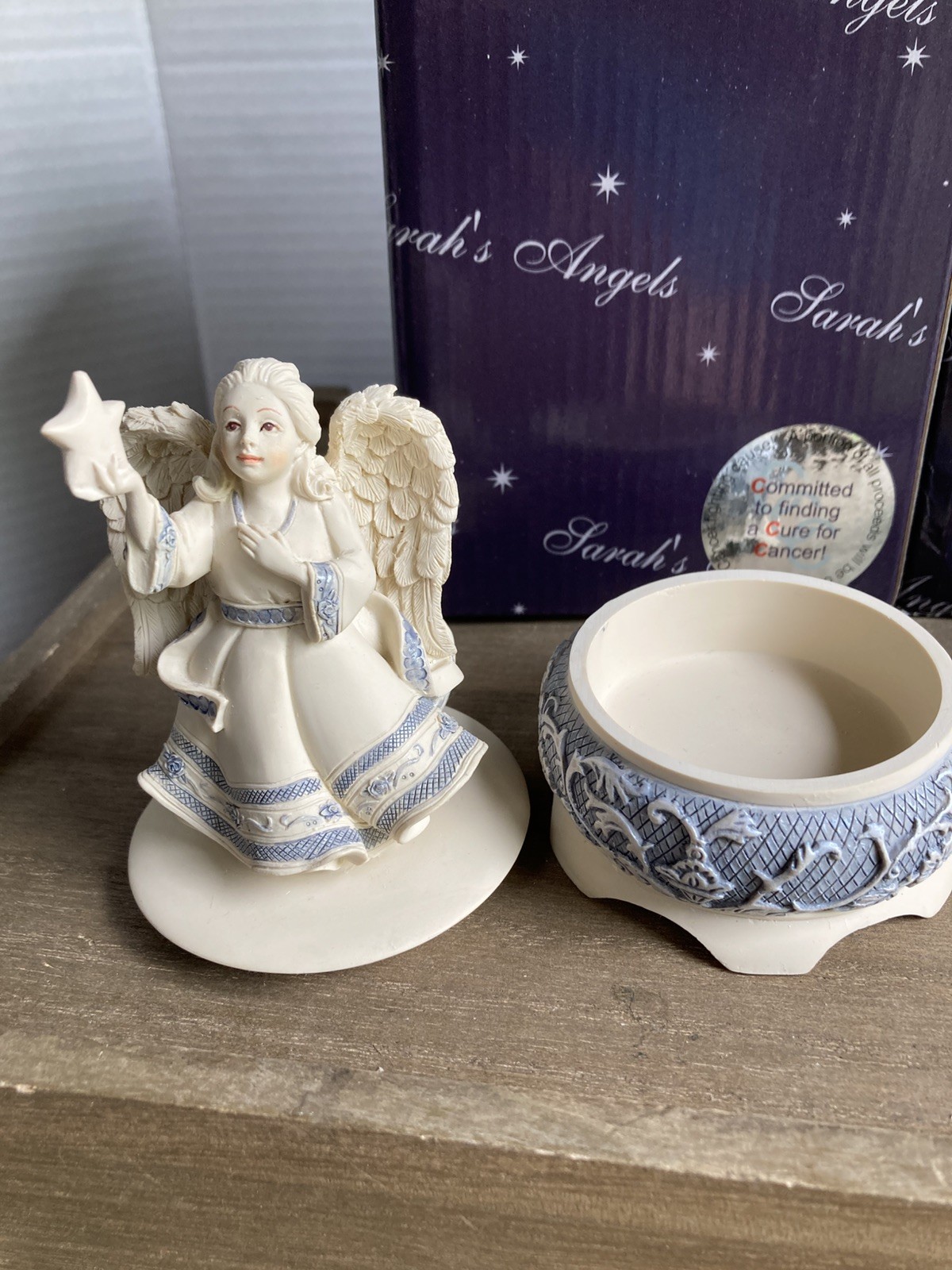 Sarah’s Angels Figurines ~ Set of 2 ~ 2001-2002 ~ Giving ~ Trinket box