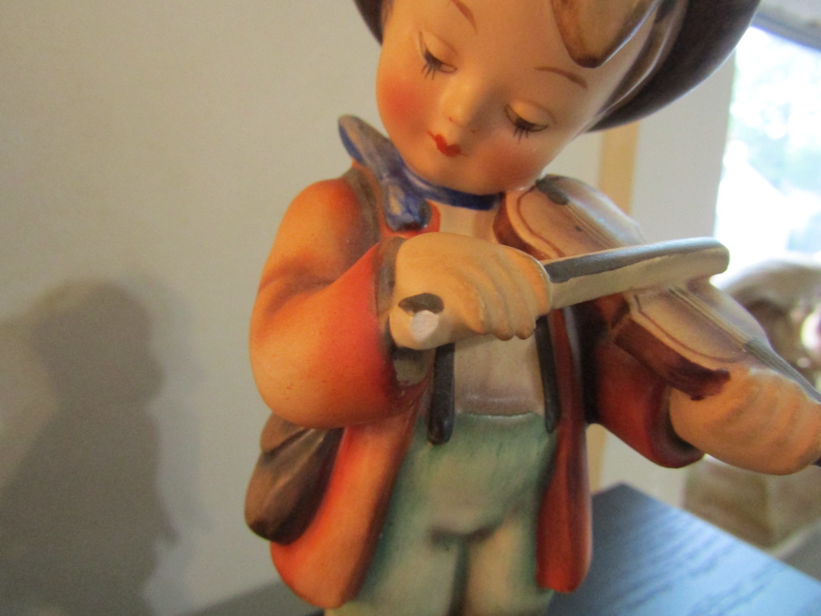 Goebel Hummel Little Fiddler Figurine Boy playing violin Unknown Trademark