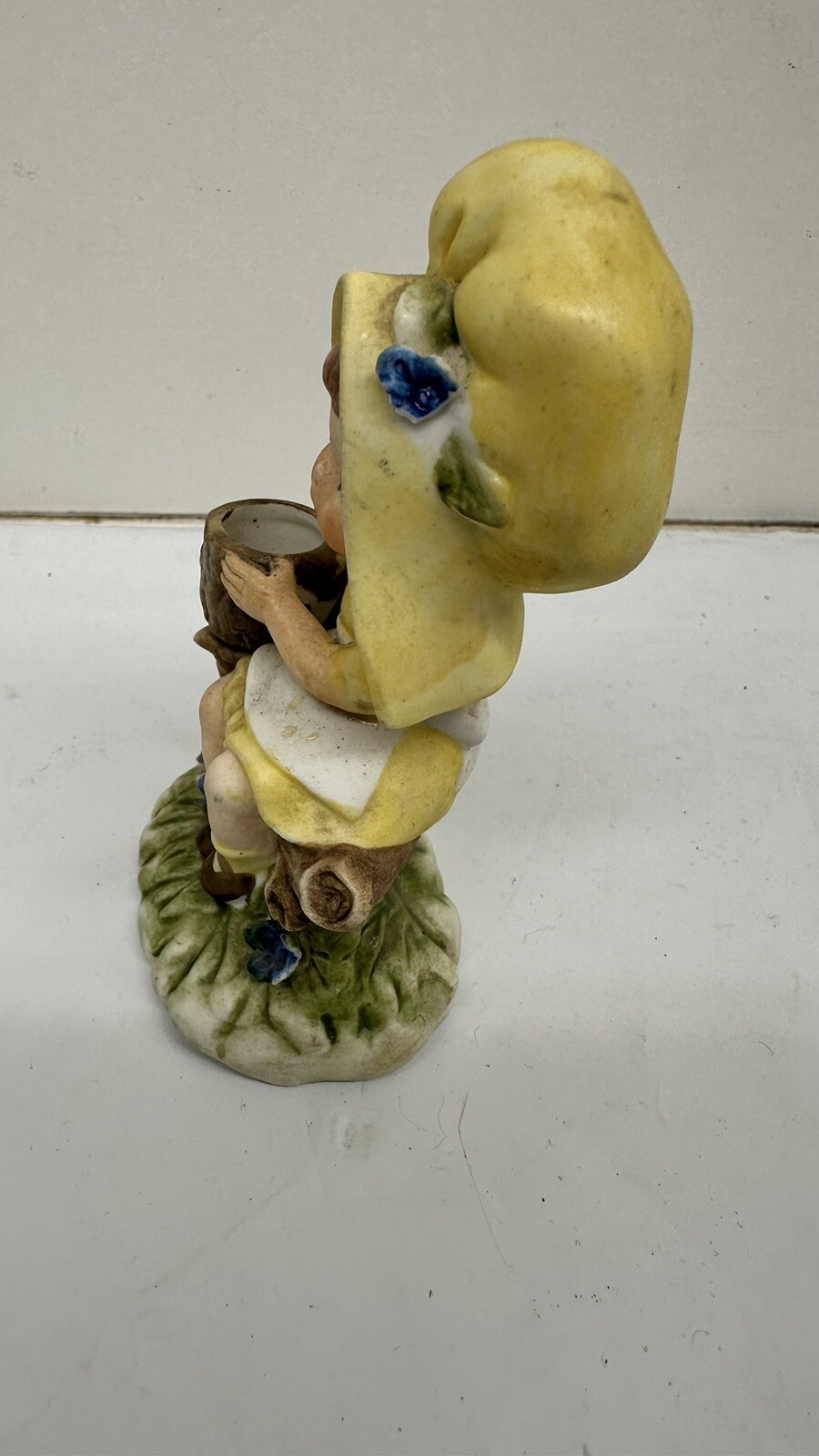 Vintage Lovables by Seymour Mann Porcelain Luv -6 Girl With Bucket 1960’s