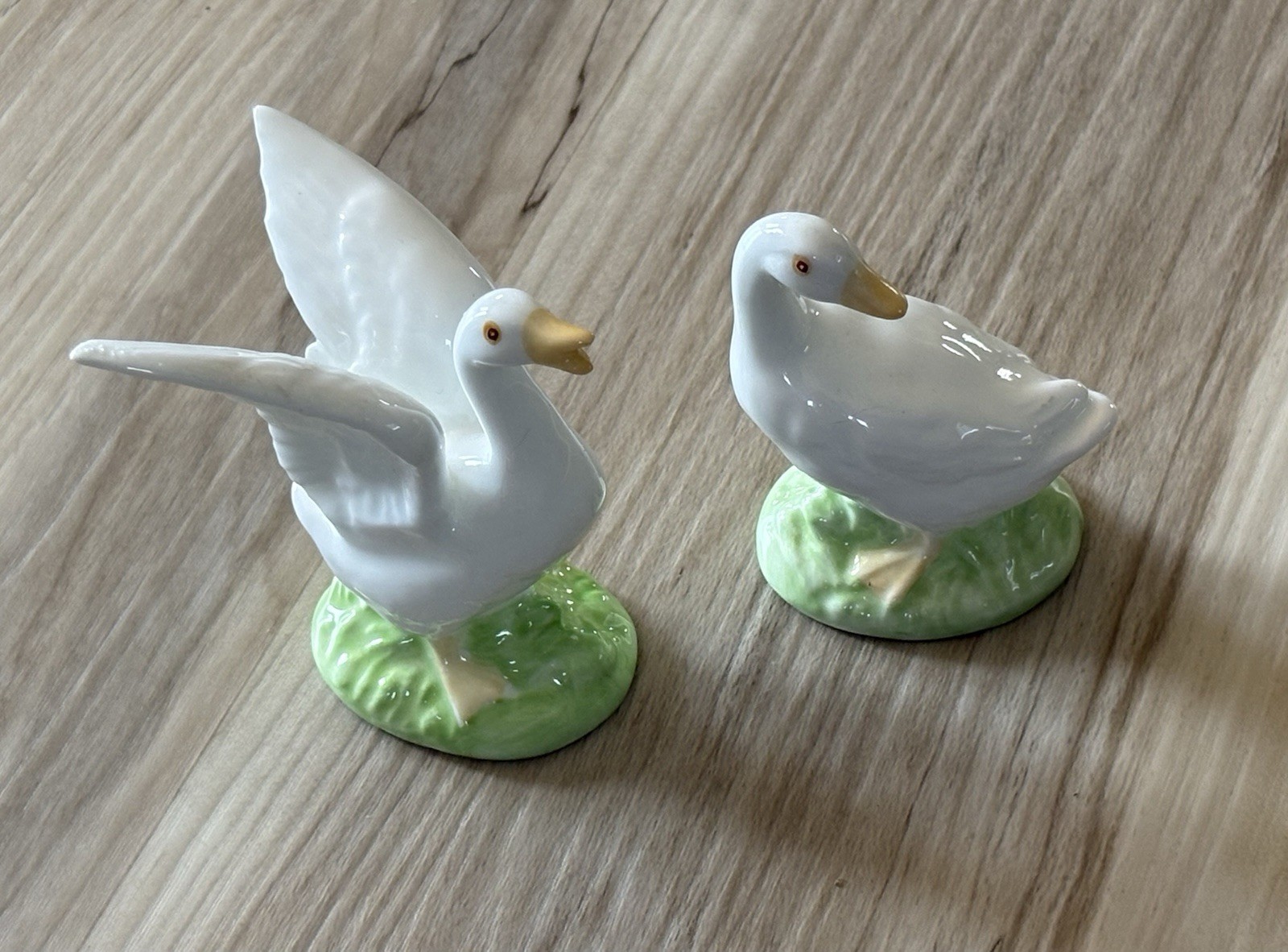ENESCO VTG 80’s GOOSE FIGURINES (2) CERAMIC 3”