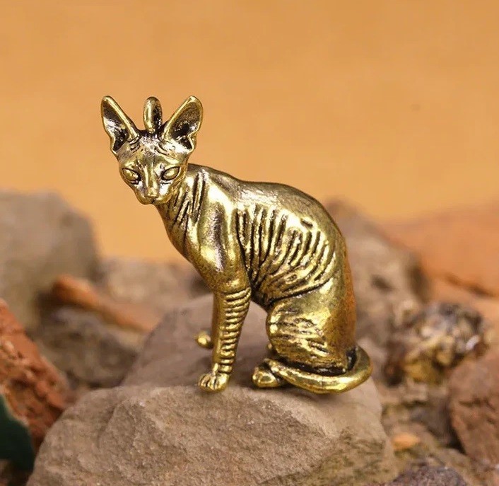 Brass Sphynx Cat Key Chain Animal Figurine Mini Statue Table Home Decoration Toy