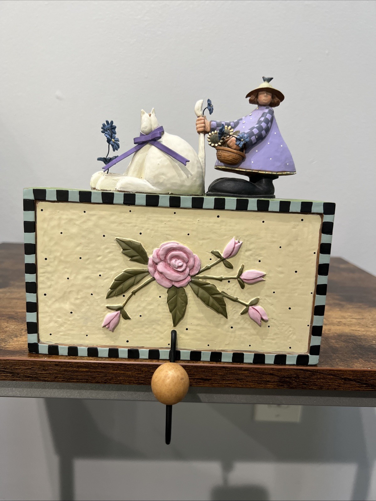 2005 Vintage Williraye Studio Folk Art Wall Plaque With Hook Woman Cat Flowers