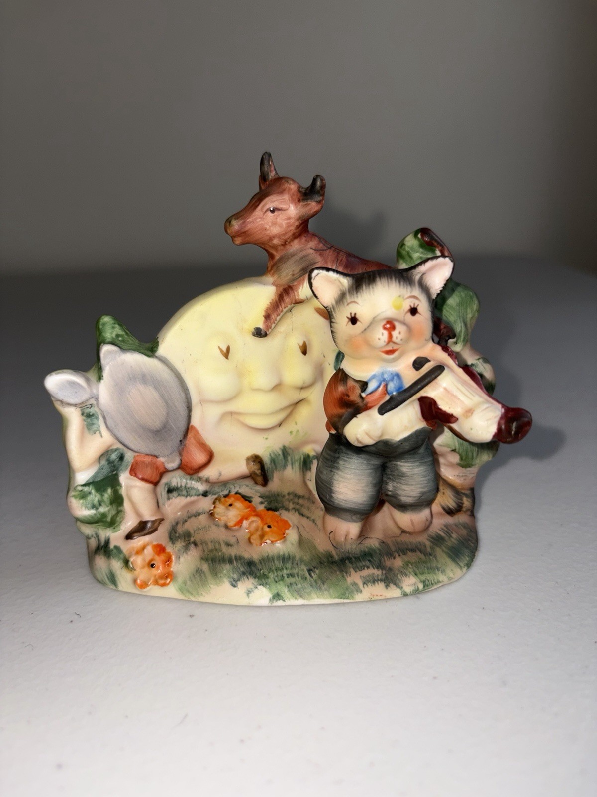 Hey Diddle Diddle Nursery Rhyme Ceramic Figurine Retired design Vintage Lefton