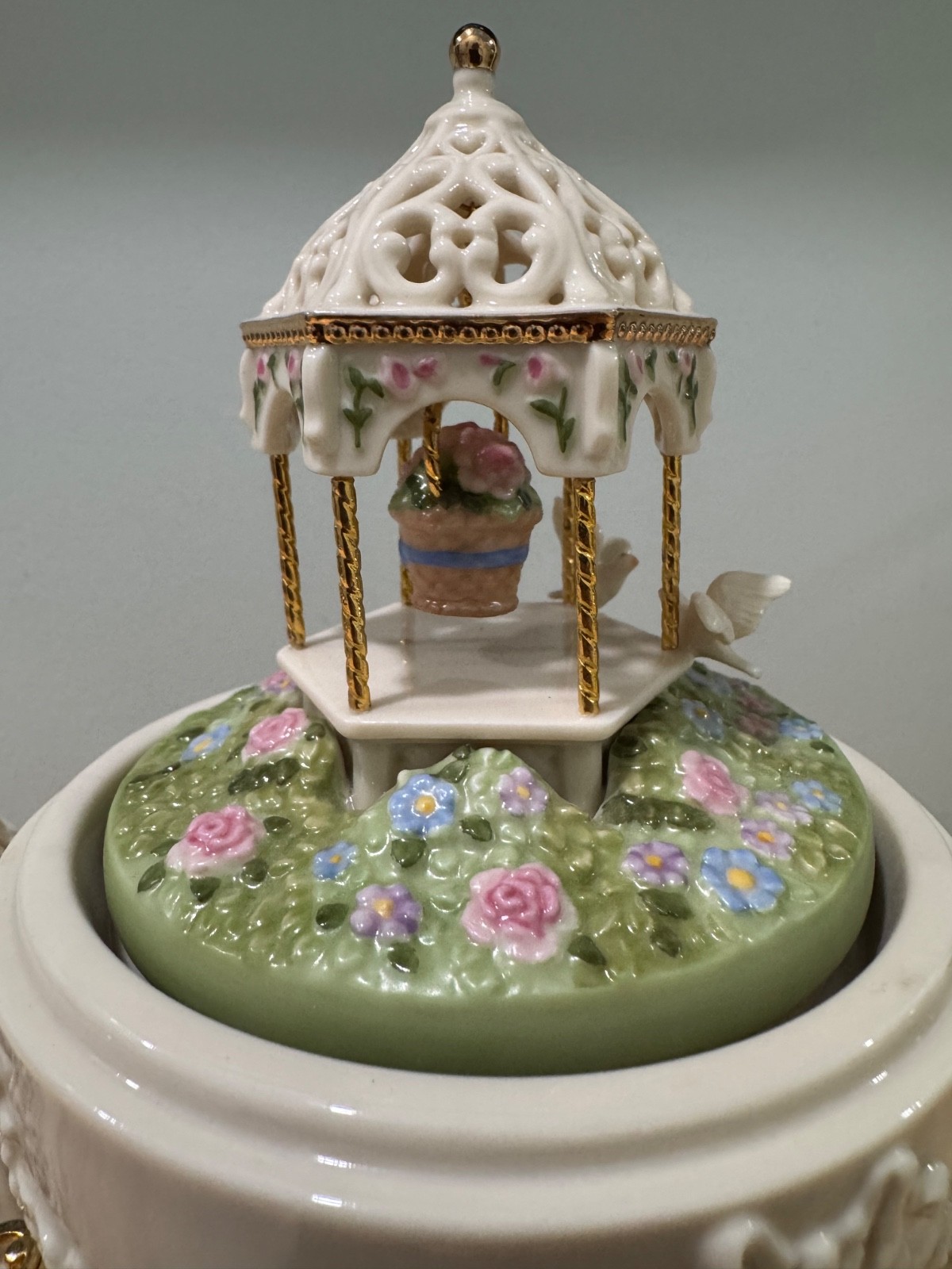 Lenox Summer Porcelain Musical Egg Figurine