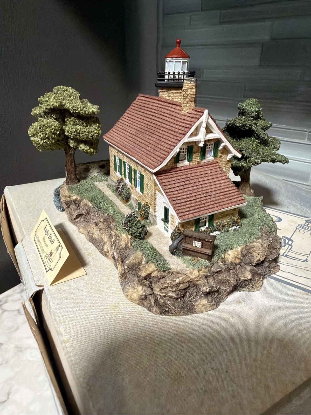 2000 Harbor Lights “Eagle Bluff” # 249 Lighthouse with COA & Box