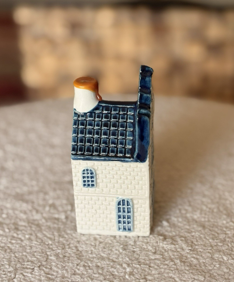 Vintage KLM Airlines Blue Delft House #20 RYNBENDE – Rare Early Edition