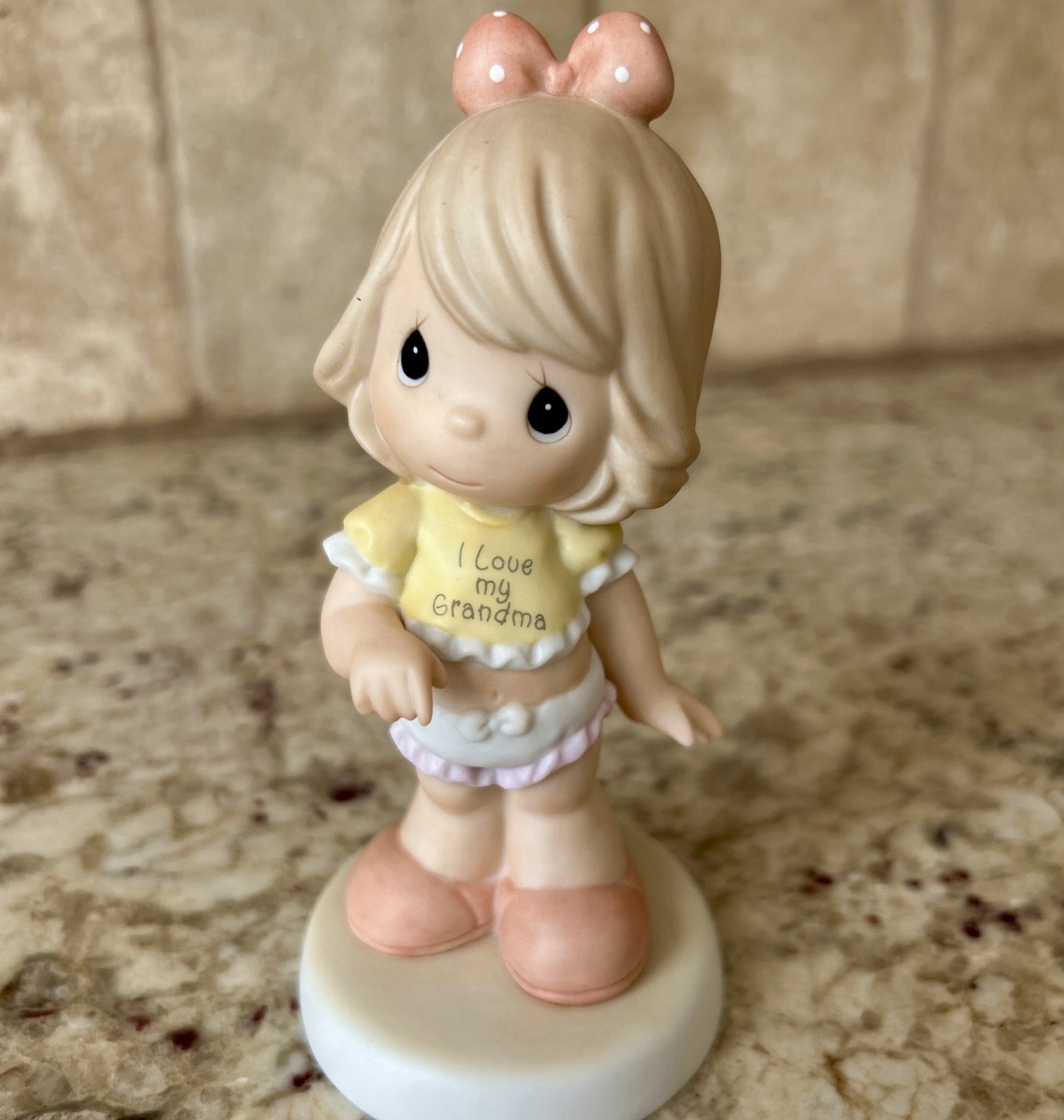 PRECIOUS MOMENTS RETIRED Collectible Figurine- Grandma, I’ll Never Outgrow You