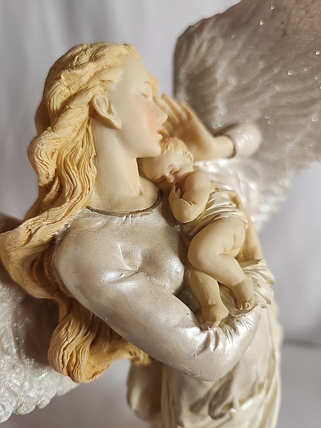 12″ Guardian Heavenly Angel Holding Baby Figurine Large Wingspan Vintage